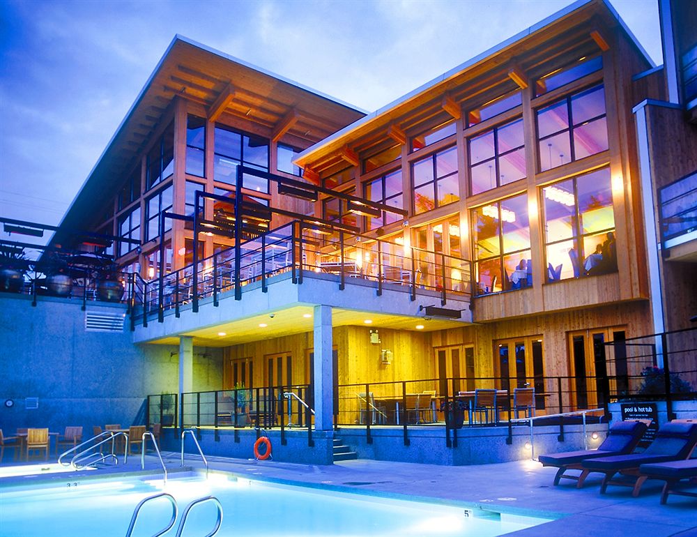 Brentwood Bay Resort & Spa image 1